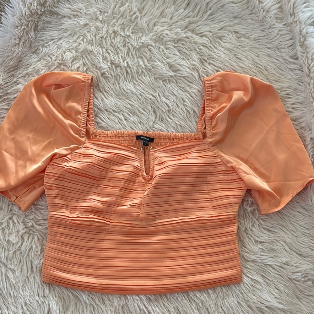 Woman’s express top